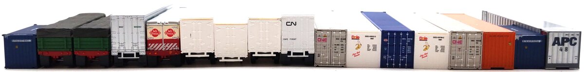 Assorted N Scale Trailers & Loads [17] EX