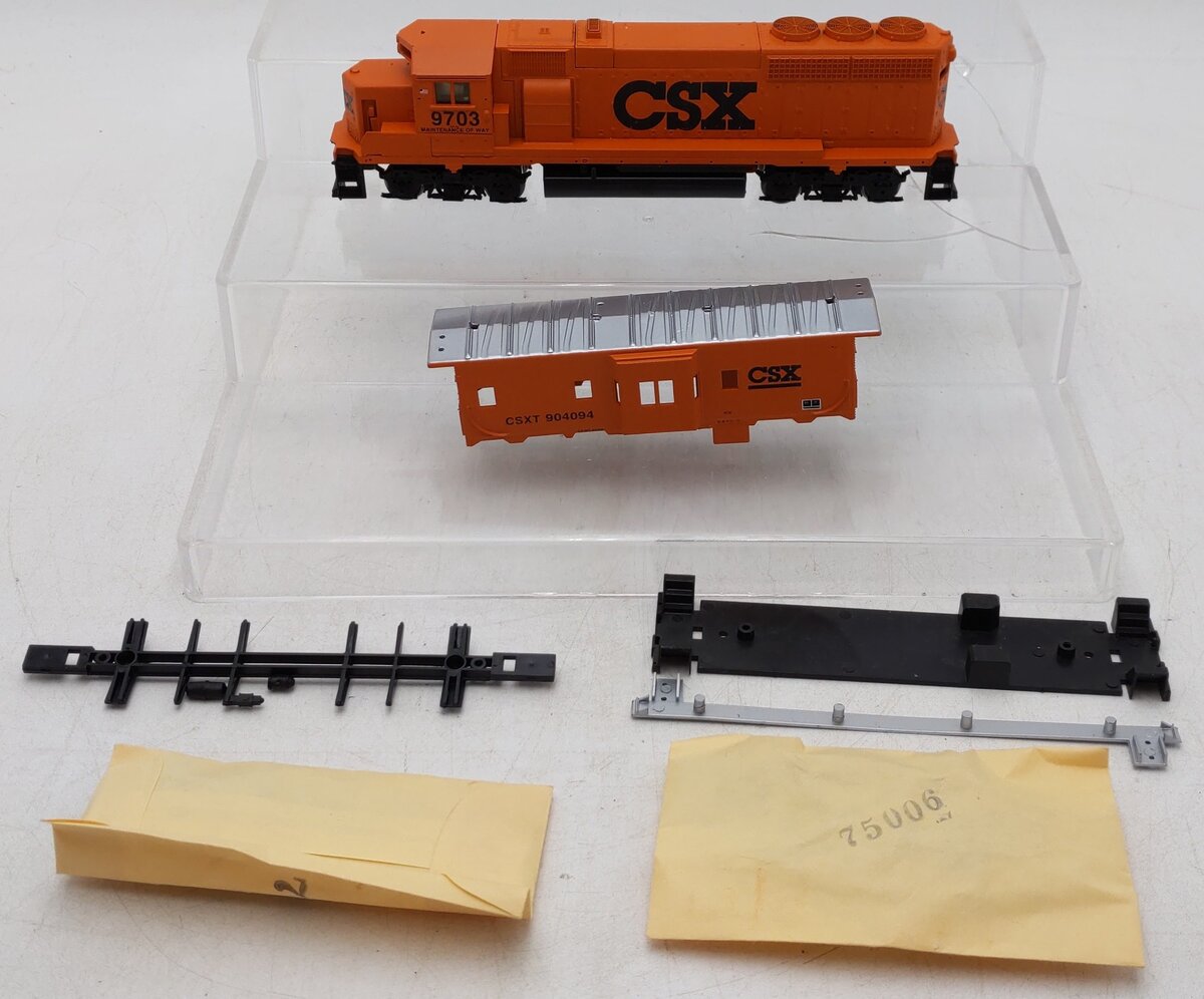 Athearn 2214 HO CSX Maintenance of Way GP40-2 Powered Diesel Locomotive EX/Box