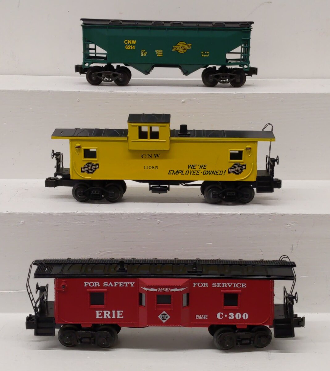 Lionel Assorted O Gauge Freight Cars [3] EX