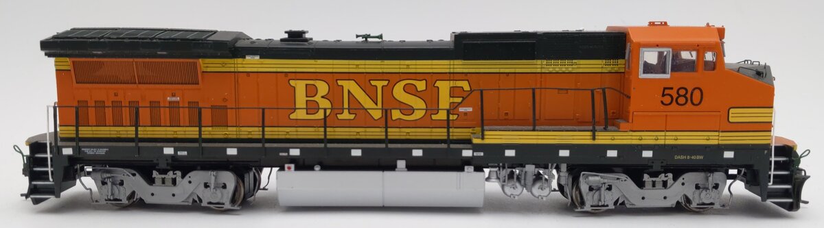 Atlas 9058 HO Burlington Northern Santa Fe Dash 8-40BW Diesel Locomotive #580 EX/Box