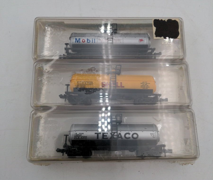 Model Power /3456/3457 40' N Scale Shell ,Texaco ,Mobil Chemical Tank Car MT/Box