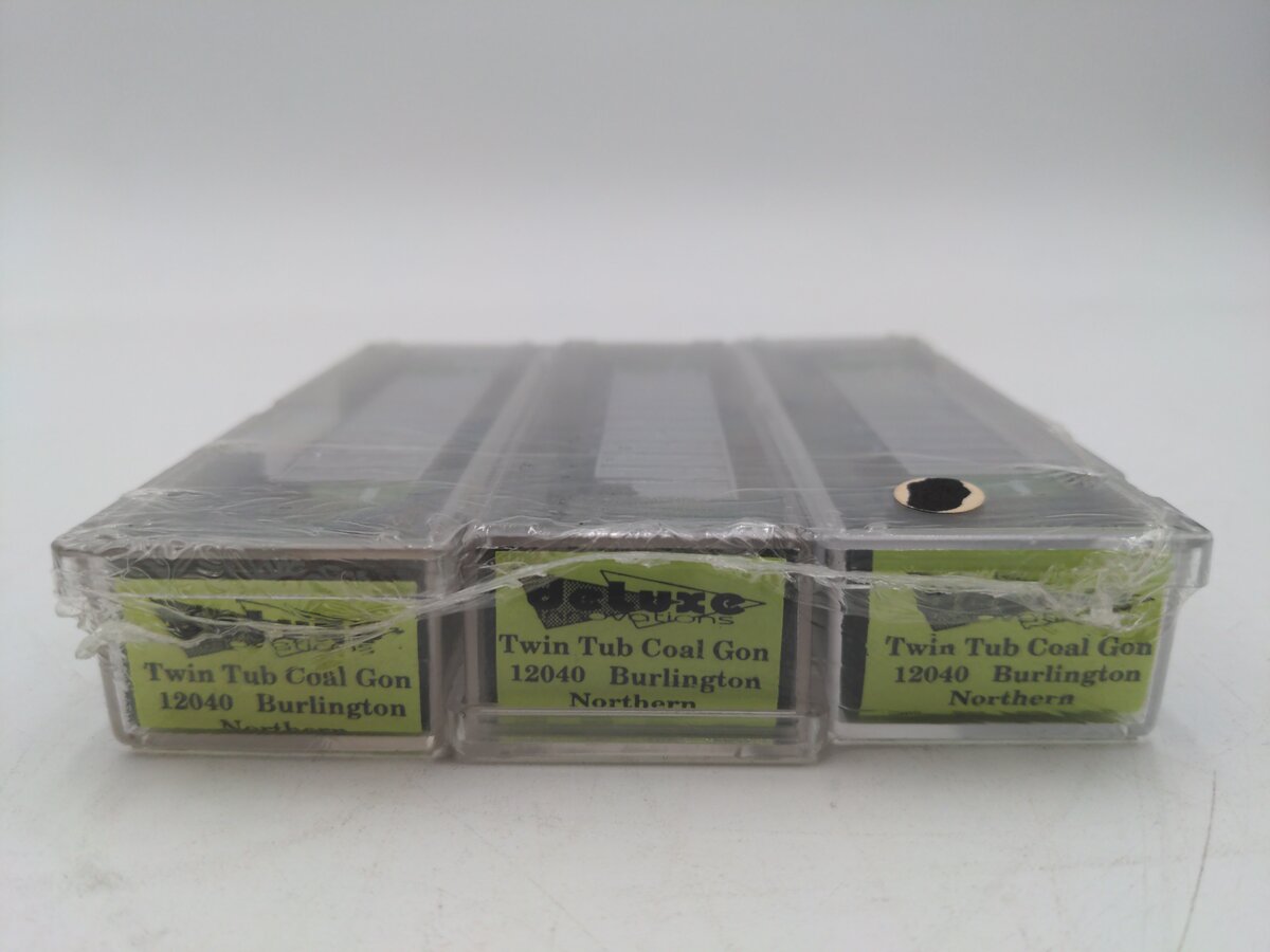 Deluxe Innovations 12040 6 Burlington Northern Gondola Cars Pack Of 3 MT/Box