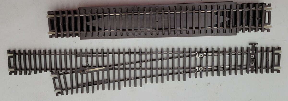 Atlas 519/563 HO Code 83 Assorted Track - #6 Turnout and Rerailers (6) EX