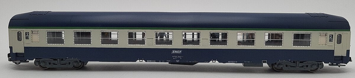 Roco 44602 HO Scale SNCF 2nd Class Passenger Car EX/Box