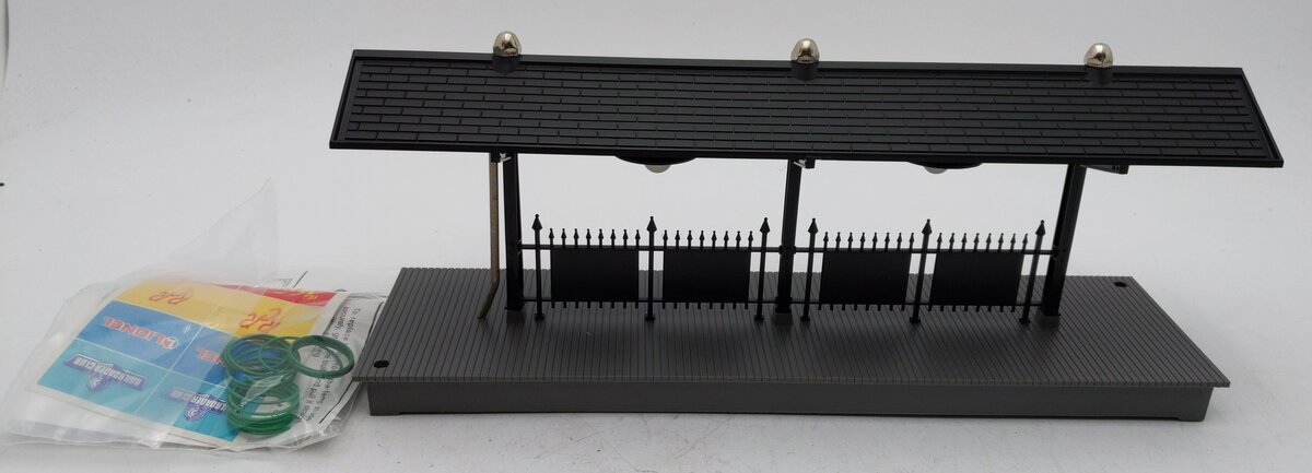 Lionel 6-12748 O/027 Illuminated Station Platform EX