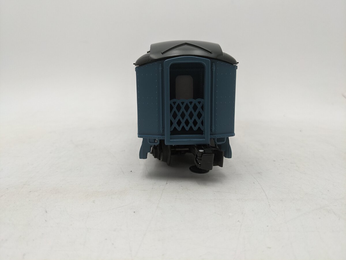 Lionel 2027800 O Polar Express Skiing Hobo Observation Car with Black Roof LN/Box