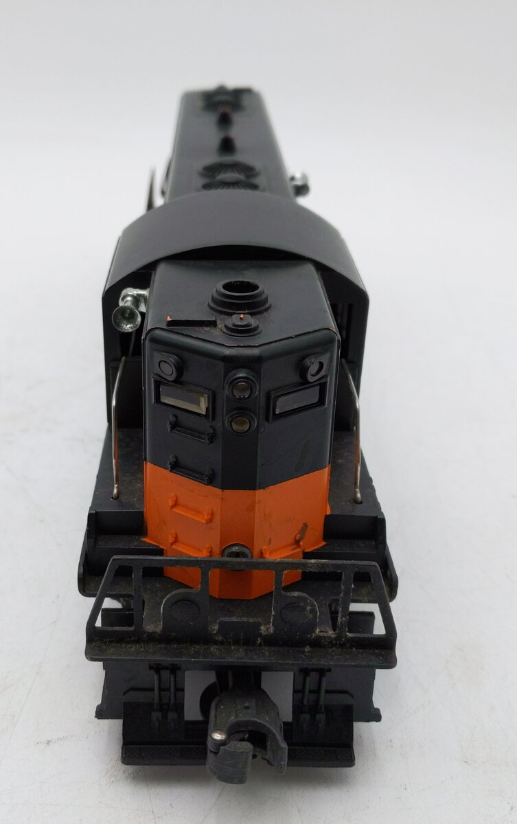 Lionel 2338 Vintage O Milwaukee Road Powered GP-7 Diesel Locomotive EX
