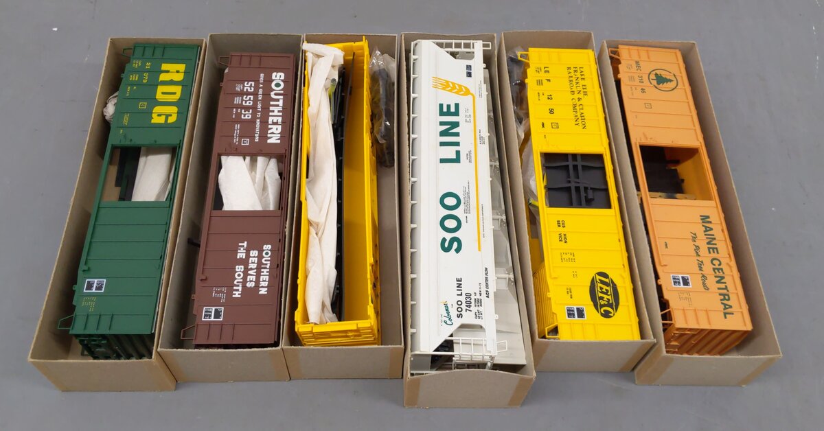 Weaver O Scale Boxcar Kits [6] LN/Box