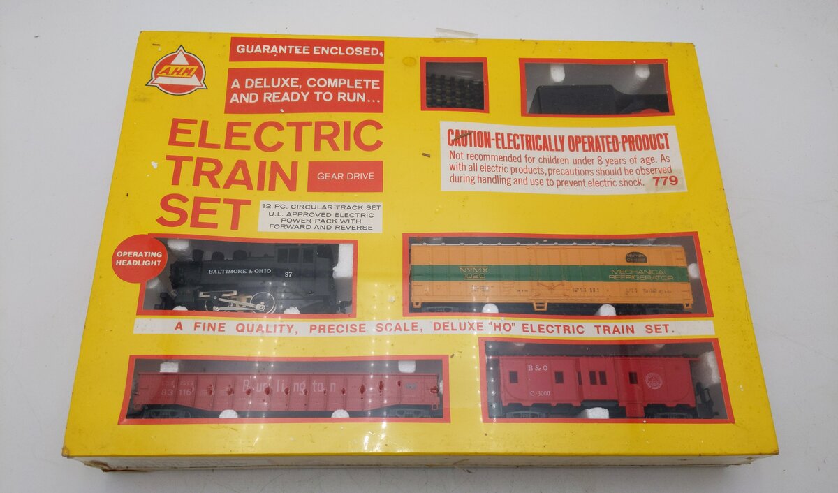 AHM 60012A HO Scale Electric Train Set MT/Box