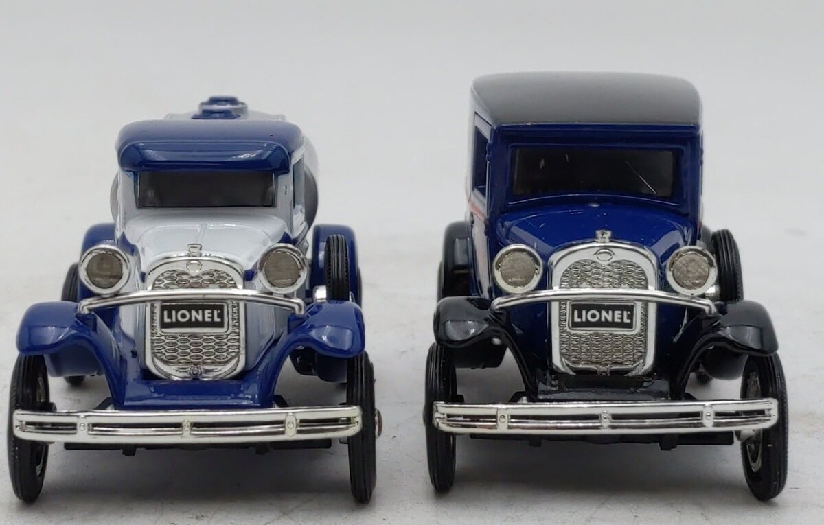 Eastwood 311500 1:43 Die Cast Lionelville Model A Tanker & Panel Delivery Set EX/Box