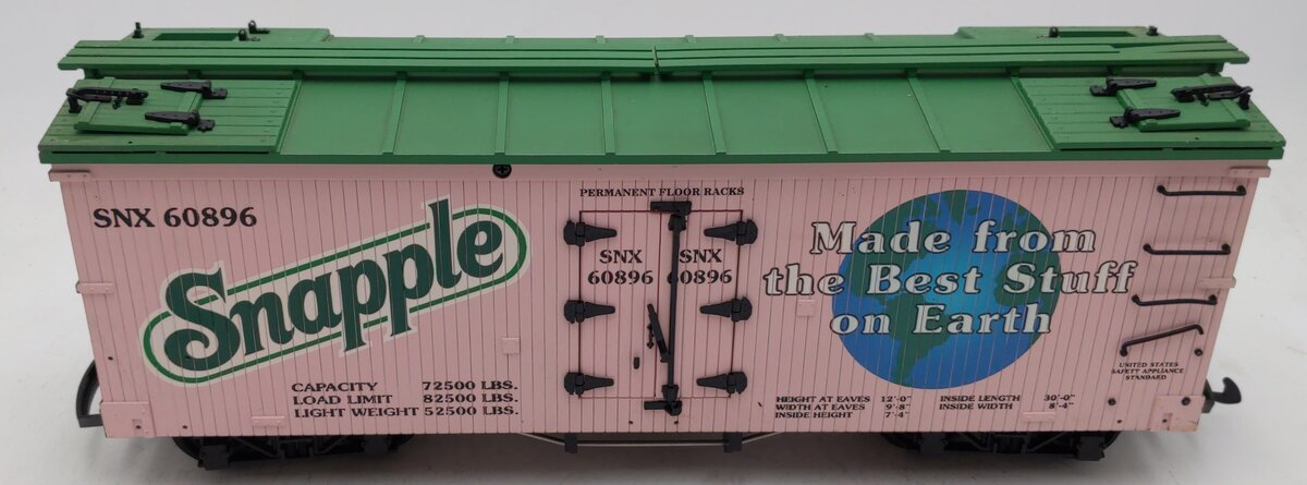 USA Trains 16069 G Snapple Reefer Car VG