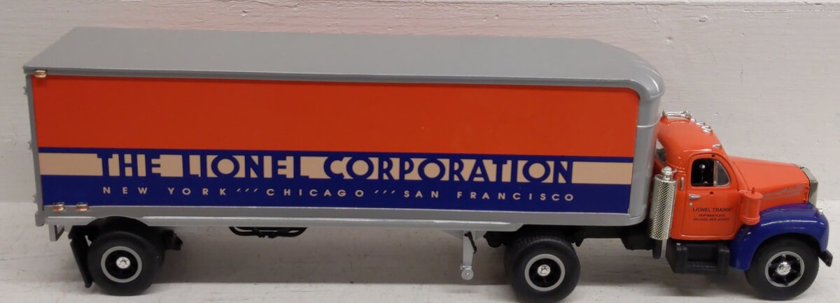 Eastwood Automobilia 1:34 1960 Model B-61 Mack Tractor & Trailer VG/Box
