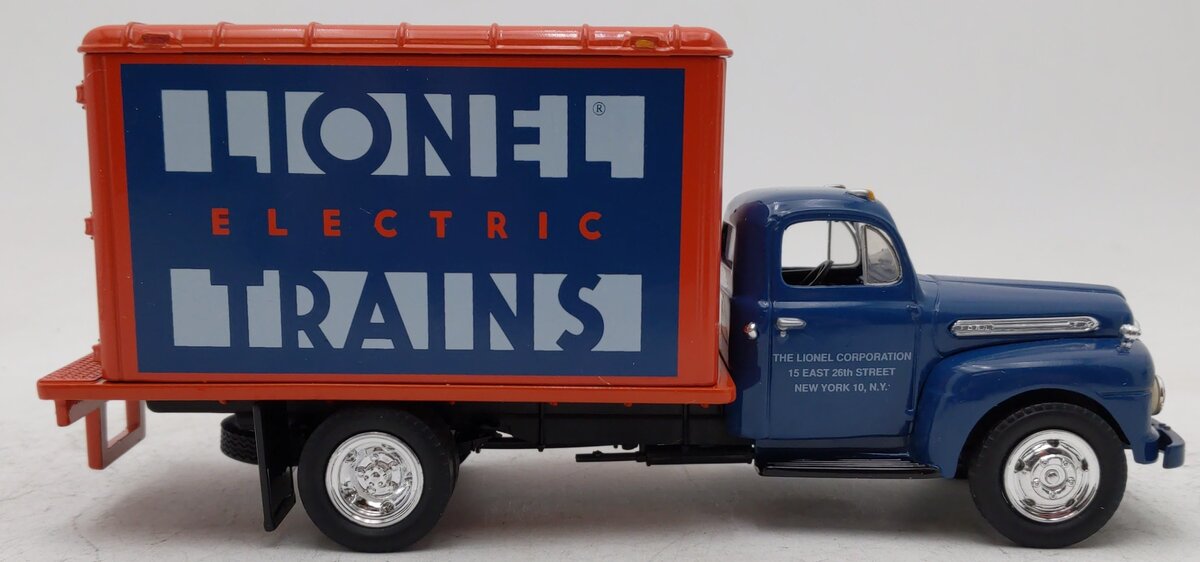 Eastwood Automobilia 19-0104 1:34 Die Cast Lionel Electric Trains 1951 Ford F-6 EX/Box