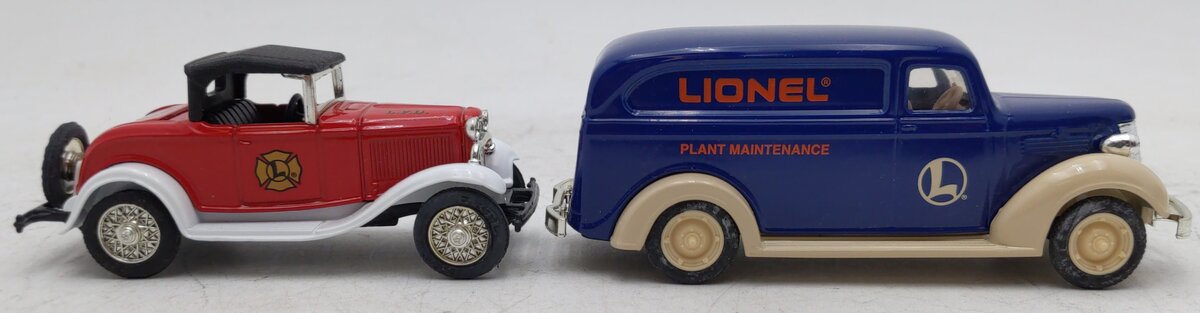 Ertl F085 1:48 Eastwood Lionel Plant Maintenance Van & Fire Dept Car (Set of 2) EX/Box