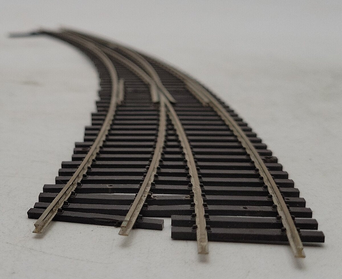 Shinohara HO Scale Code 83 32-28 #7-1/2 Right Turnout EX