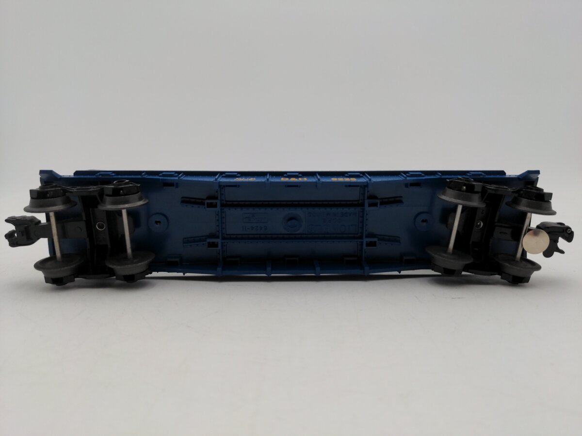 Lionel 6-9226 O Gauge Delaware and Hudson Flatcar with 2 Trailers EX