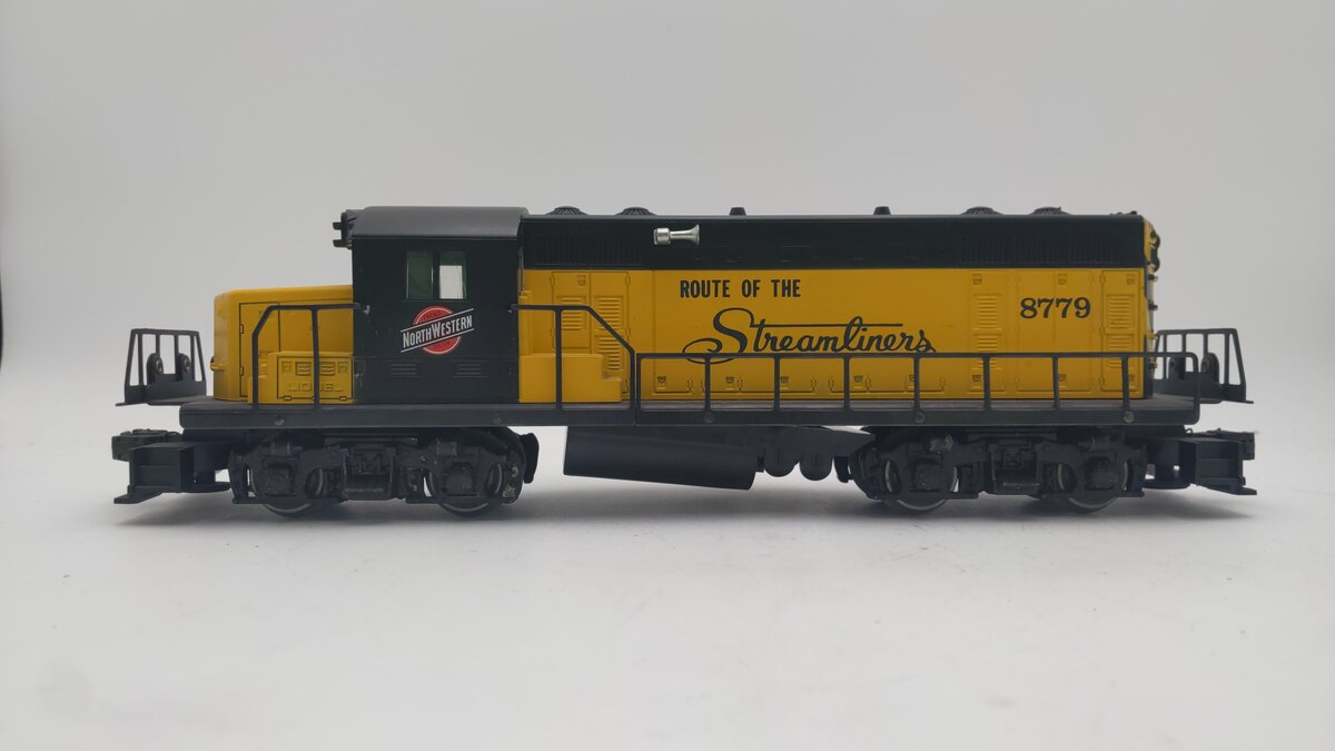 Lionel 6-8779 O Gauge Chicago and Northwestern GP-20 Dummy Diesel Locomotive VG