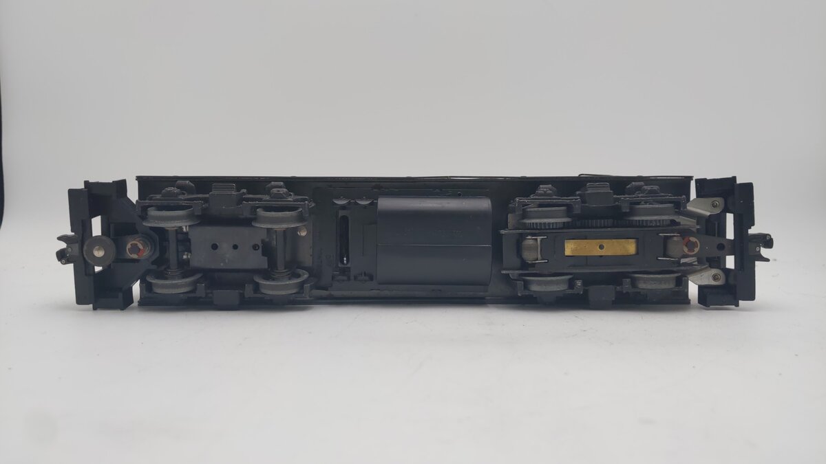 Lionel 6-8776 O Chicago & Northwestern GP20 Powered Diesel Locomotive VG