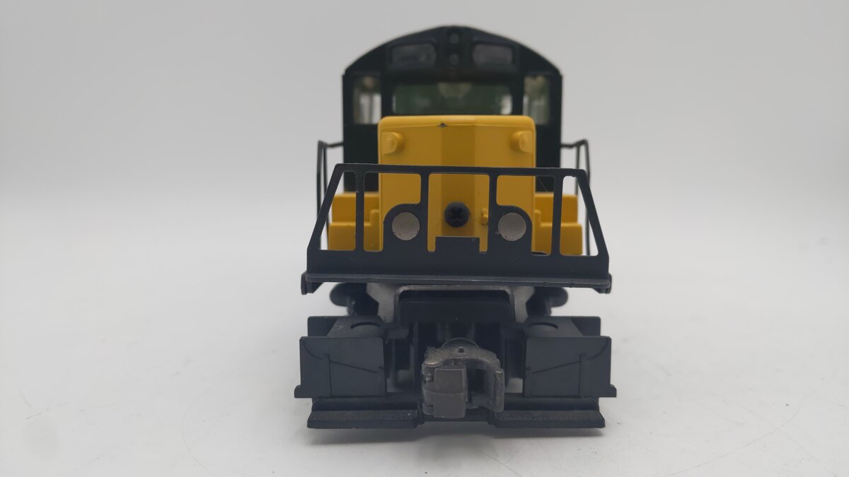 Lionel 6-8776 O Chicago & Northwestern GP20 Powered Diesel Locomotive VG