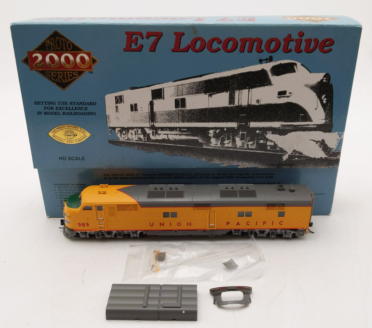 Proto 2000 21089 HO Scale Union Pacific E7 Diesel Locomotive W/ Mars Light  #989 EX/Box