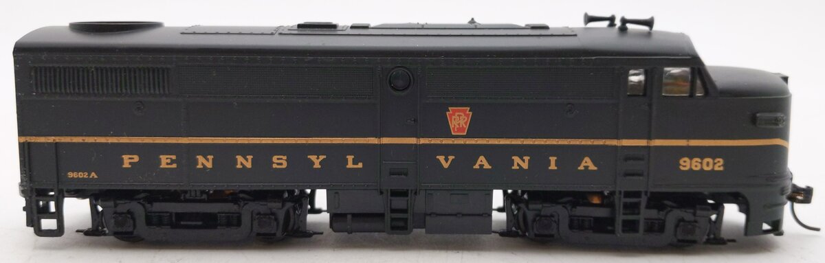Walthers 931-206 HO Scale Pennsylvania ALCO FA1 Diesel Engine #9602 EX/Box
