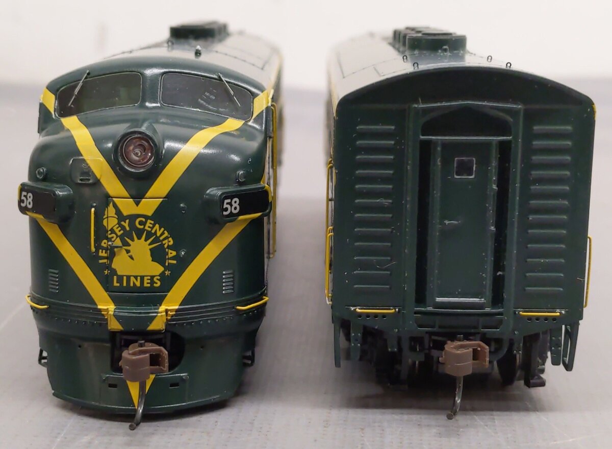 Athearn G2612 HO Scale Jersey Central Lines F-3A/F-3B Diesel Locomotive Set #58 EX/Box