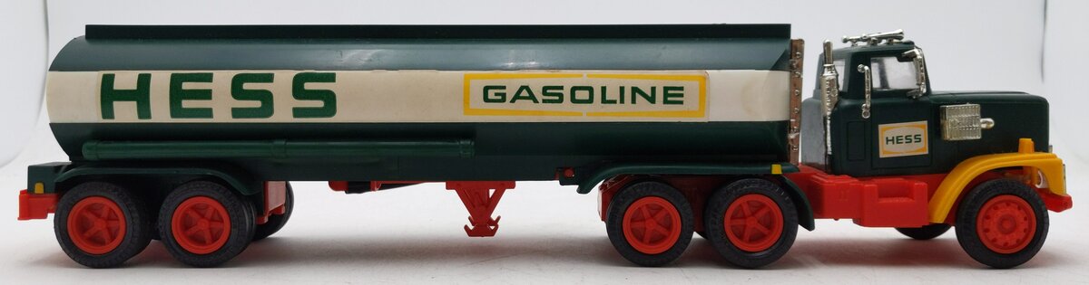 Hess 1977 Hess Fuel Tanker VG/Box