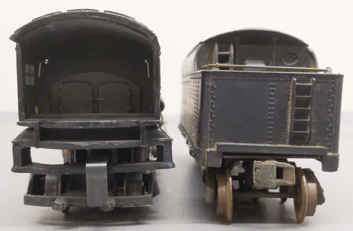 Lionel 224 Vintage O 2-6-2 Die-Cast Steam Locomotive with 2466W Tender VG