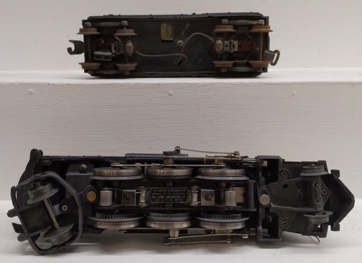 Lionel 224 Vintage O 2-6-2 Die-Cast Steam Locomotive with 2466W Tender VG