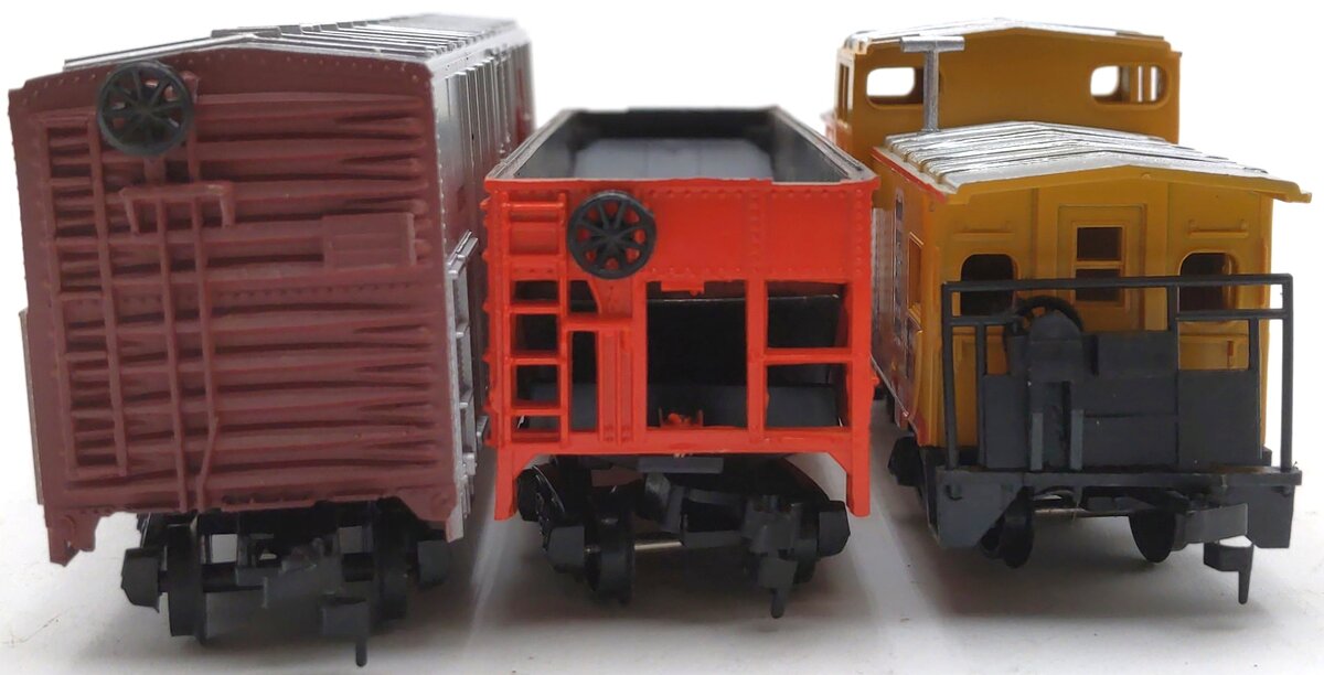 Bachmann Assorted HO Scale Freight Cars: 1067, 1030, 1123 [3] VG/Box