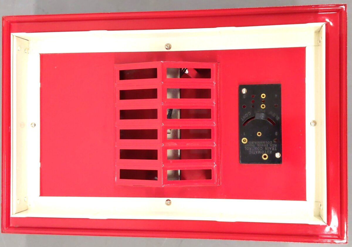MTH 10-4033 Standard Gauge #115 Passenger Station (Red/White) LN/Box