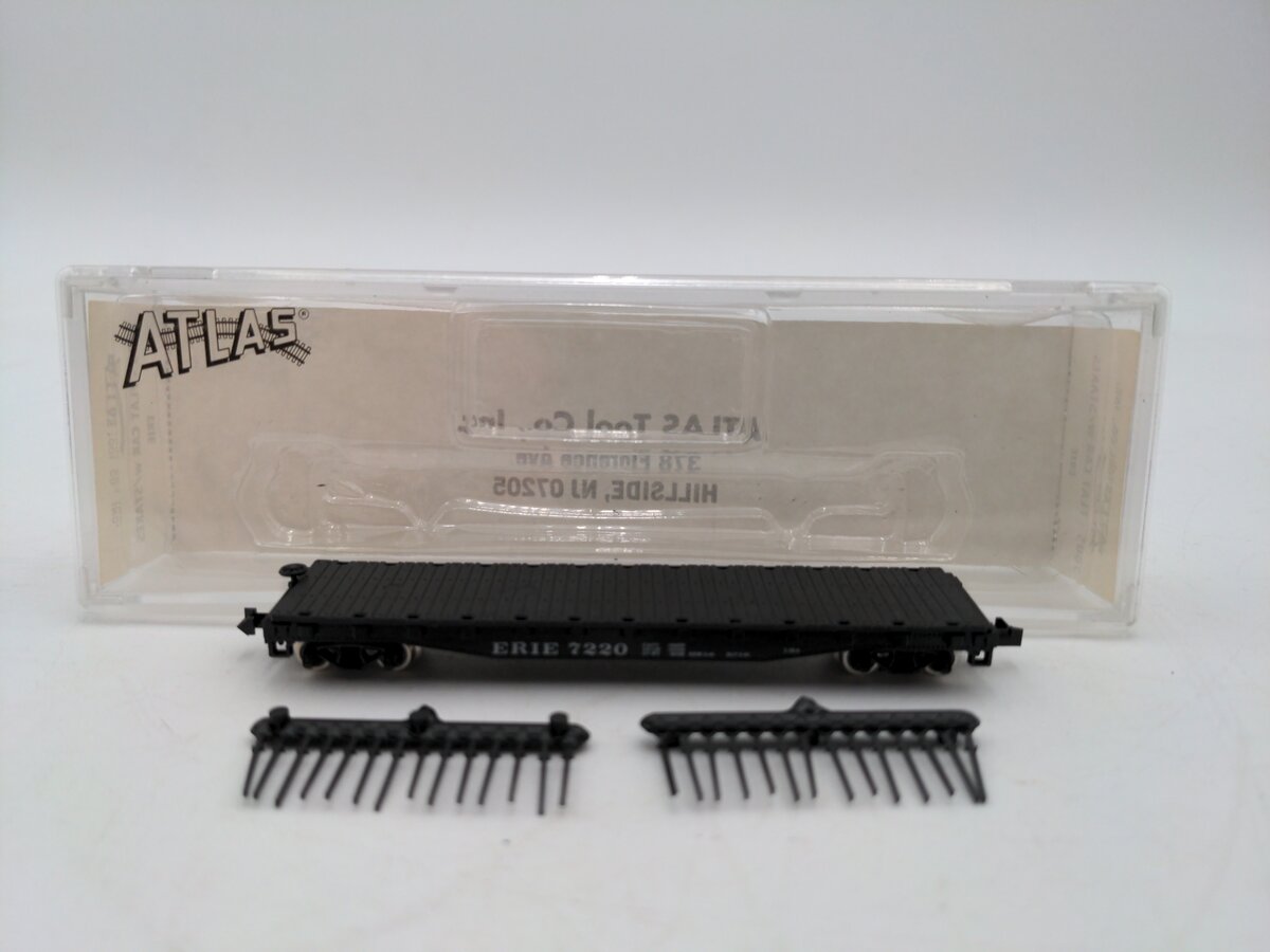 Atlas 3805 N Erie Flatcar w/ Stakes #7220 EX/Box