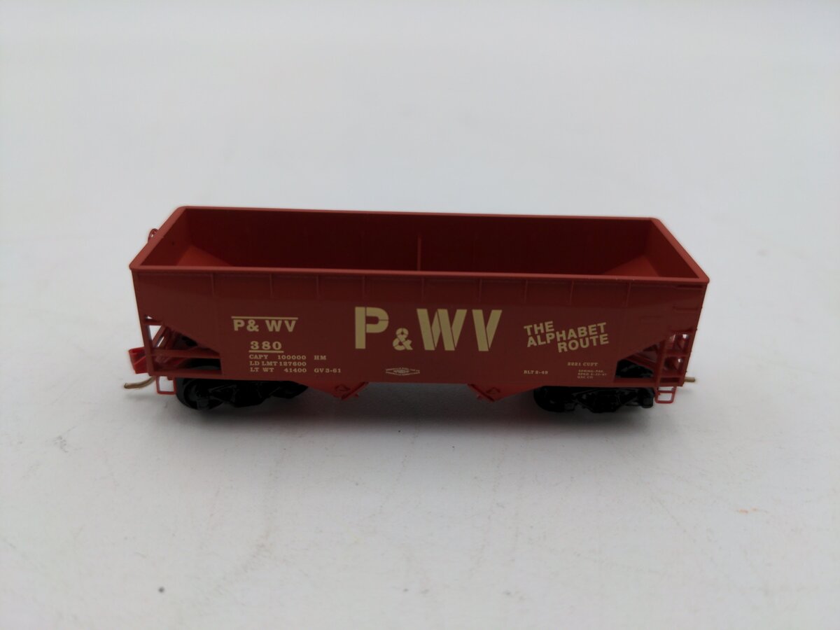 Micro-Trains 05500260 N P&WV 33' Twin Bay Offset Side Hopper #380 NIB