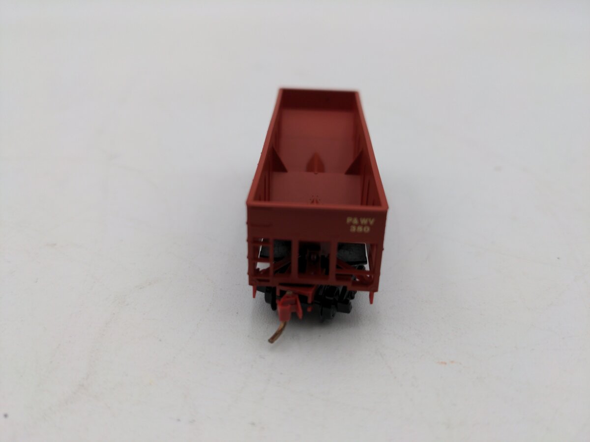 Micro-Trains 05500260 N P&WV 33' Twin Bay Offset Side Hopper #380 NIB