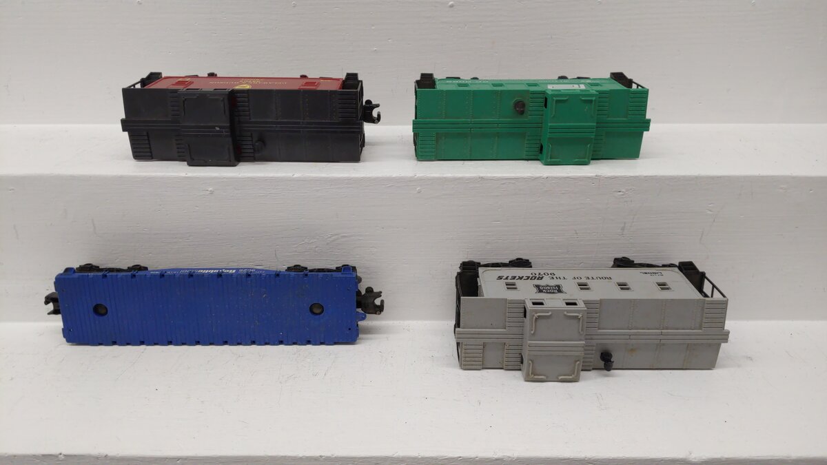 Lionel O Gauge Assorted Train Cars [4] EX