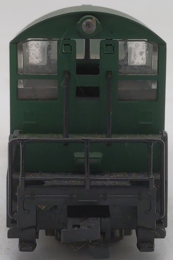 AHM HO Scale CNW Chicago Northwestern SW-1 Diesel Locomotive #476 VG