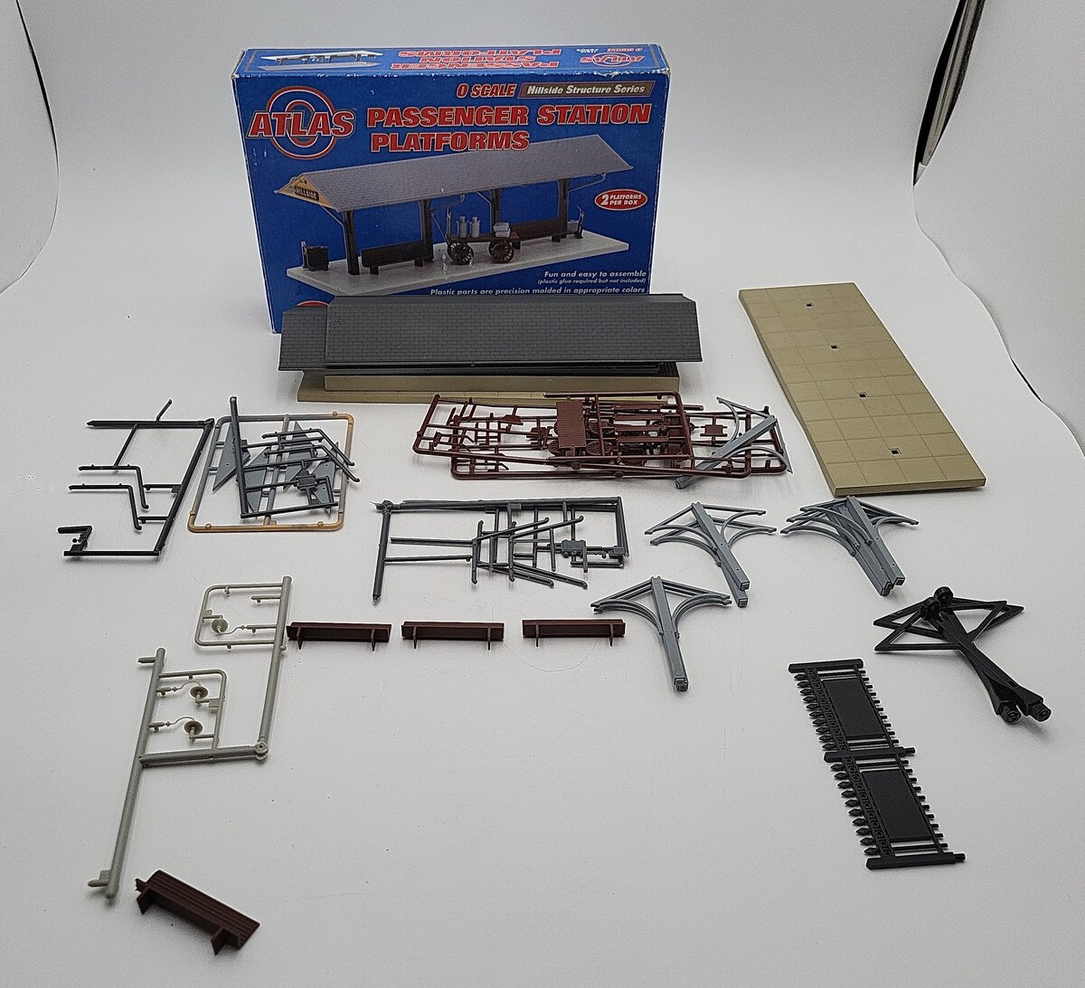 Atlas 6902 O Passenger Station Platform Building Kit EX/Box