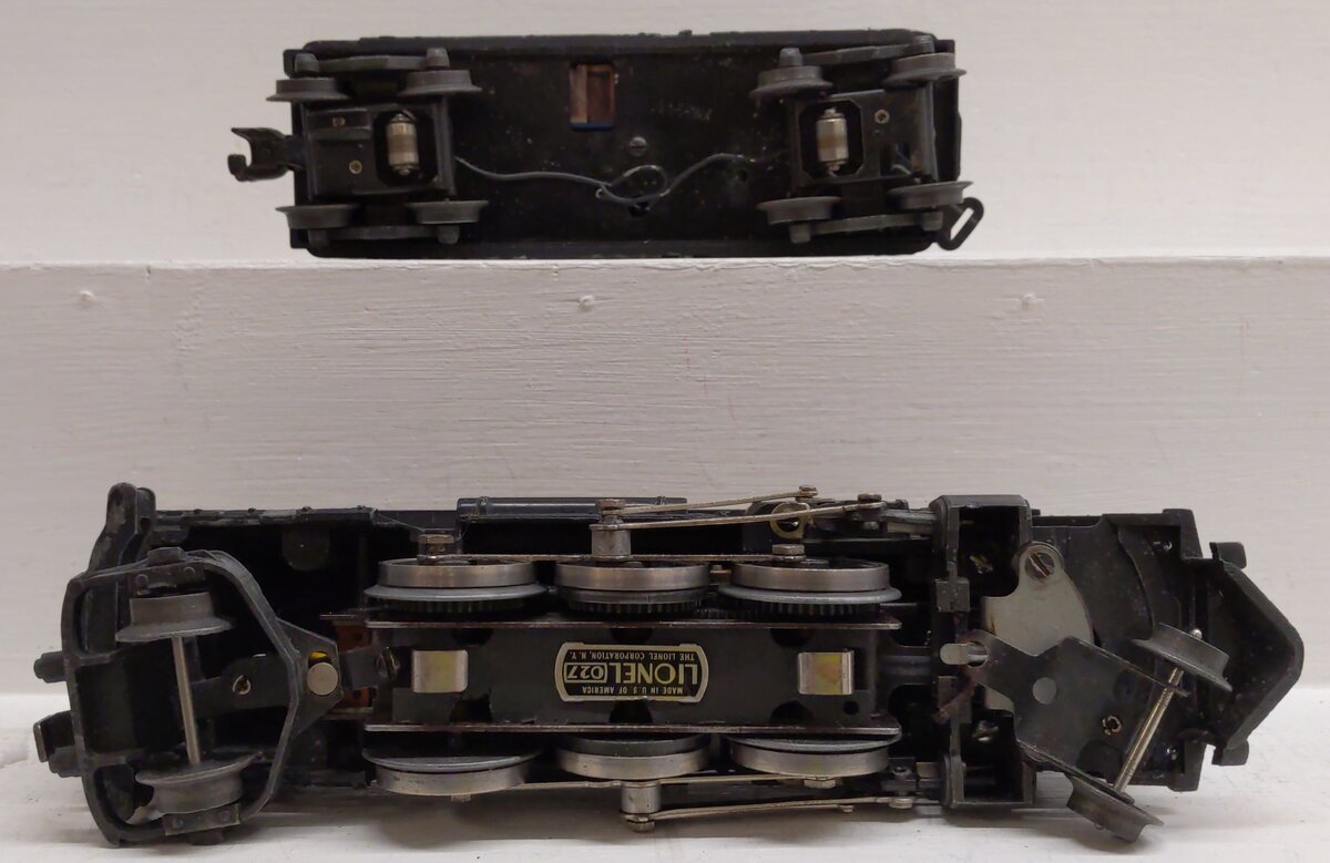 Lionel 2026 Vintage O 2-6-2 Die-Cast Steam Locomotive w/6466WX Tender