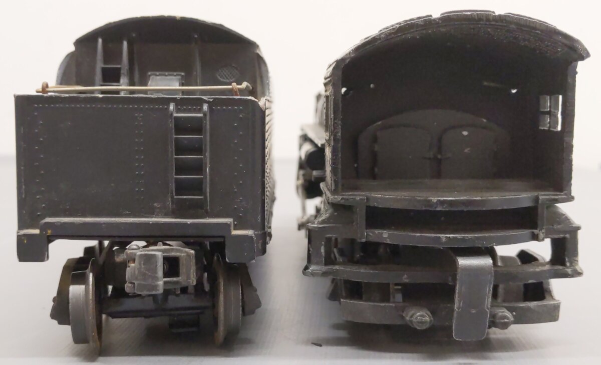 Lionel 2026 Vintage O 2-6-2 Die-Cast Steam Locomotive w/6466WX Tender