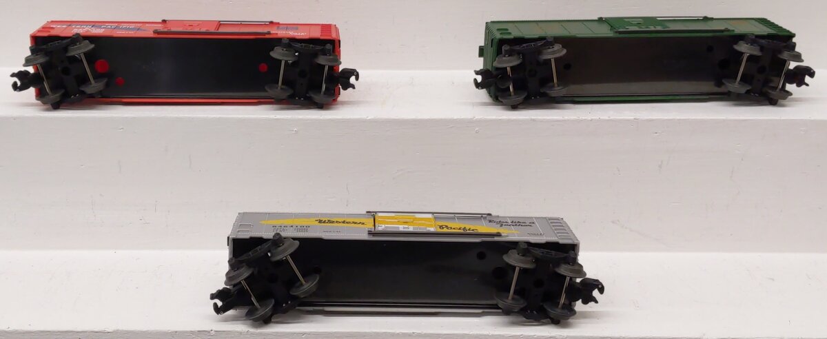 Lionel 6-19257 O Gauge Western Pacific 6464 Series II Boxcars (Set of 3) EX/Box