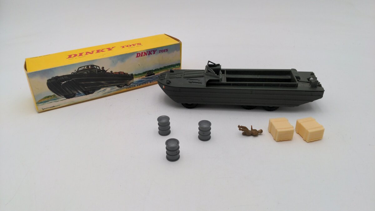 Dinky 825 Die Cast Toys Camion Amphibian Militaire DUKW With Plastic Accessories EX/Box