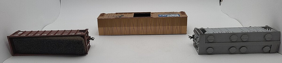 Assorted Weaver O Scale Freight Cars 2-Rail [3] VG