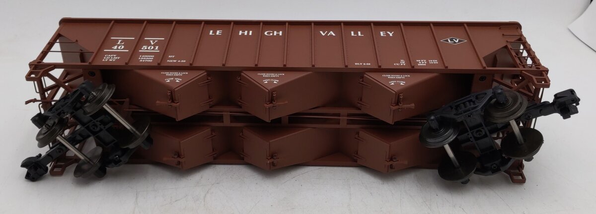 USA Trains R14020 G LV 70-Ton 3-Bay Coal Hopper with Coal Load #40501 LN