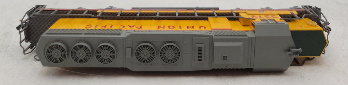 Kato 176-4909 N Scale Union Pacific SD40-2 Snout Diesel Locomotive #3379 LN/Box