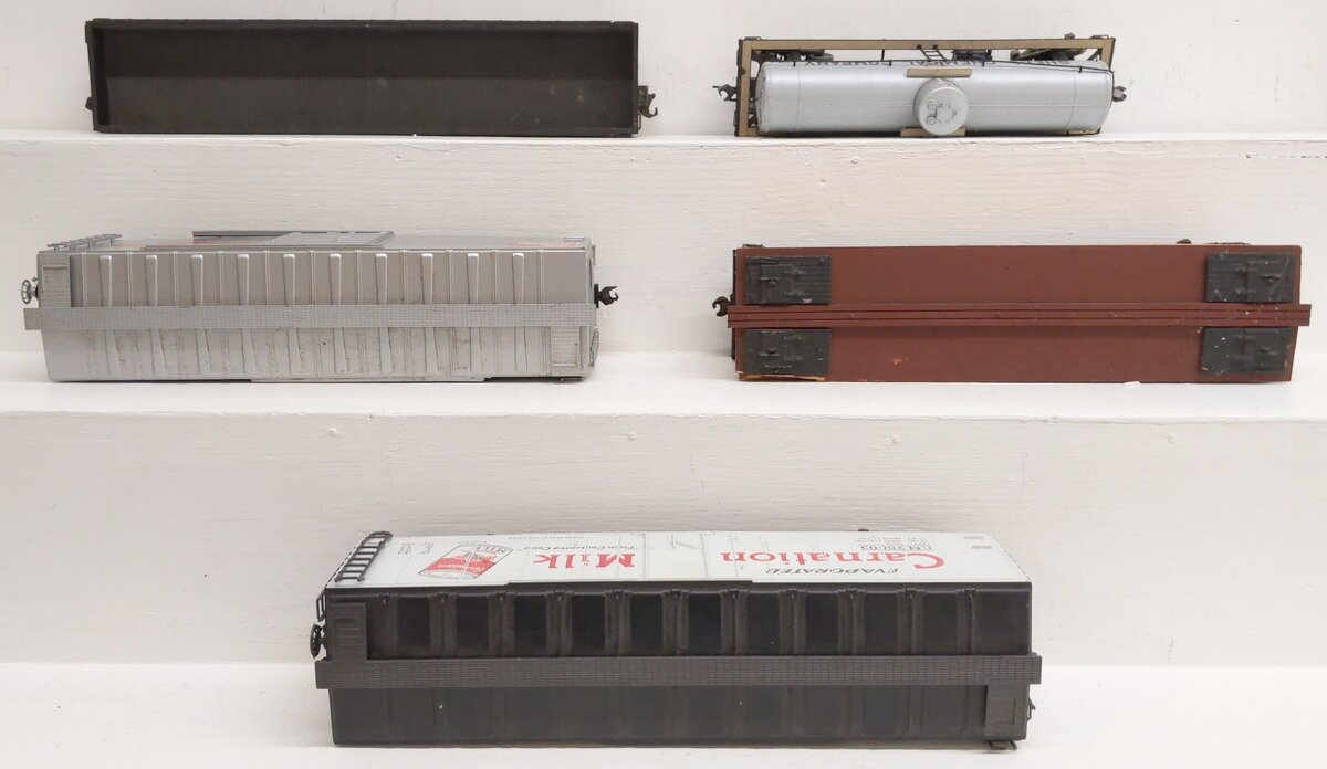Atlas and Other O Scale Assorted Freight Cars (2-Rail) (5)