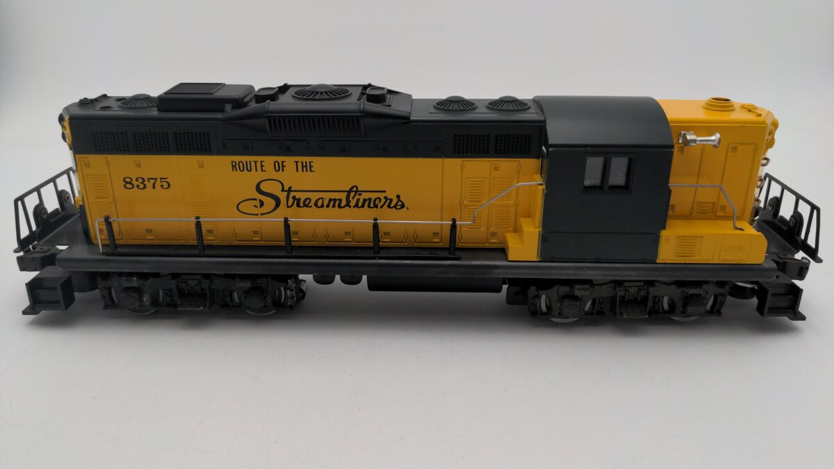 Lionel 6-8375 O Gauge Chicago & North Western GP7 Powered Diesel Loco #8375 VG
