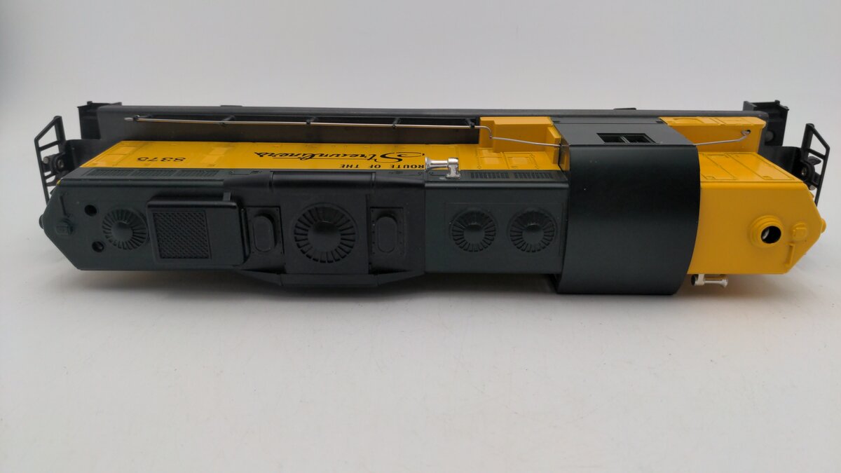 Lionel 6-8375 O Gauge Chicago & North Western GP7 Powered Diesel Loco #8375 VG