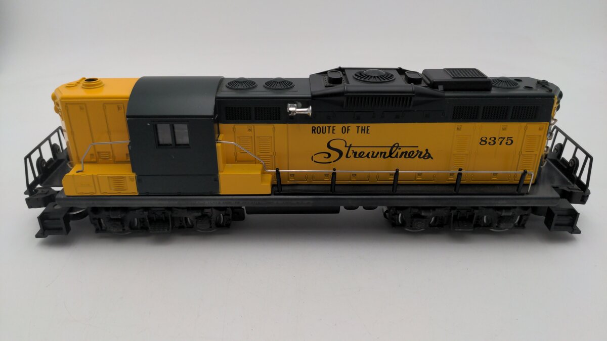 Lionel 6-8375 O Gauge Chicago & North Western GP7 Powered Diesel Loco #8375 VG