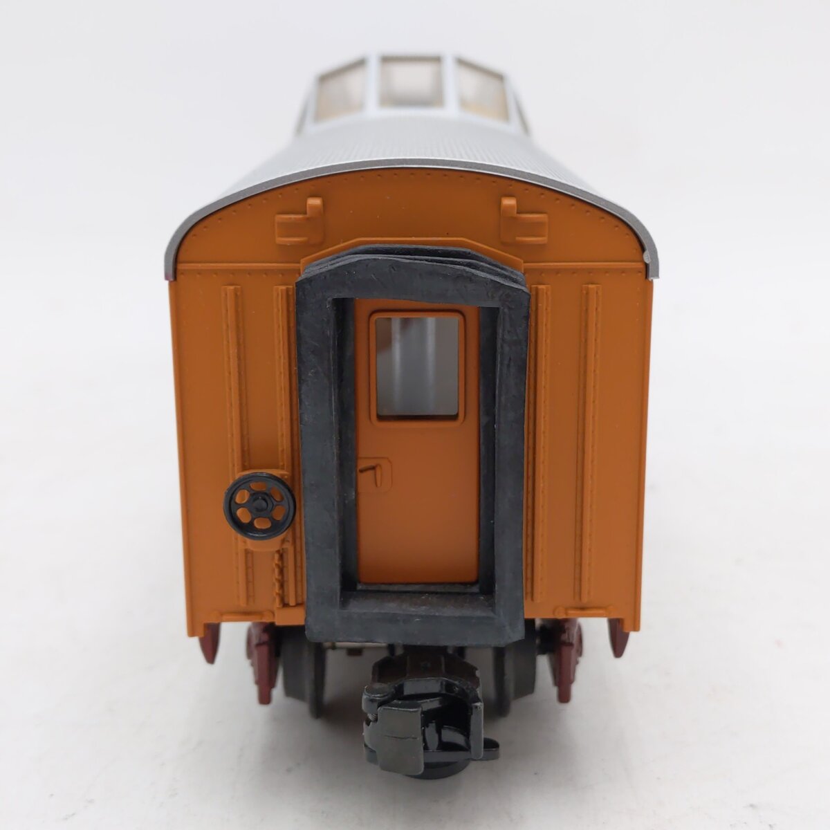 MTH 30-6090-3 O Milwaukee Road Streamlined Vista Dome Car #450 EX
