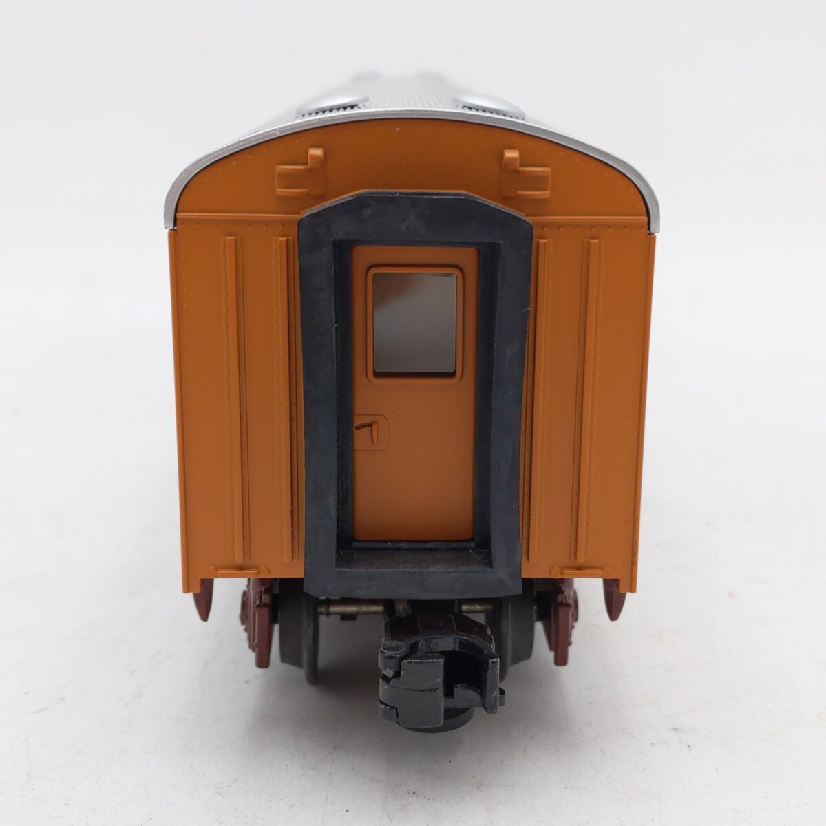 MTH 30-6090-2 O Gauge Milwaukee Road Hiawatha Streamline Coach Car #437 EX